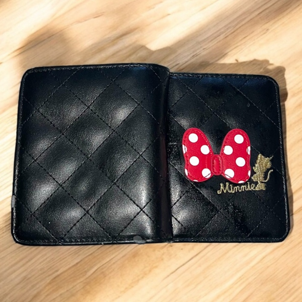 Disney Minnie Mouse Women’s Quilted Mini Backpack Black & RedW/ Matching Wallet - Picture 7 of 12